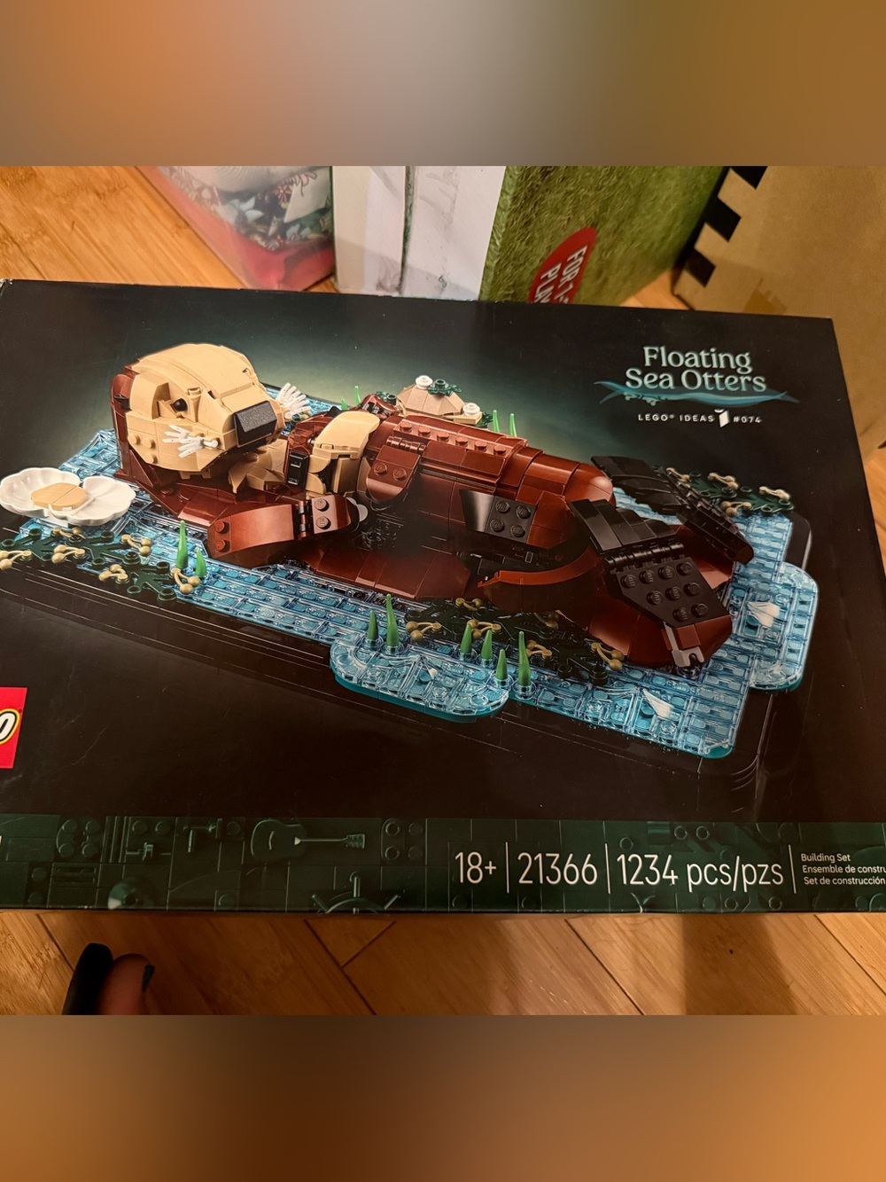 Brand new in box LEGO Ideas Floating Sea Otters Building Set